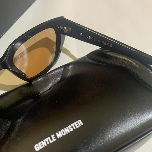 Gentle Monster NABI Sunglasses - Picture 3 of 10
